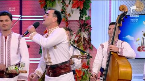 Ansamblul Etnofolcloric Plaiesii din Chișinău cântă, la Neatza cu Răzvan și Dani, melodia - La omul care mi-i drag