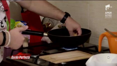 Marius Gheroghiu, gazdă zilei, a ales să pregătească pentru invitați o cină... ayurvedica!