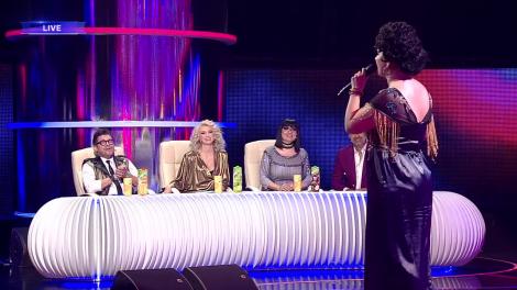 Invitat special la Te cunosc de undeva! Paula Chirilă se se transformă în Cornelia Catanga - Seara asta vreau să beau