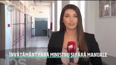 Sute de mii de elevi nu au nici acum manuale după care să înveţe. Ce spun reprezentanţii Ministerului Educaţiei