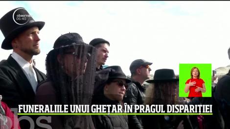Sute de oameni au participat la înmormântarea unui...ghețar: „Este o zi tristă, în care oamenii îşi iau rămas bun”