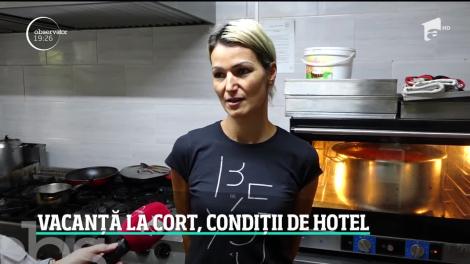 Vacanţă la cort, ca într-un hotel de lux. Cu încălzire, paturi uriaşe şi curent electric, toate în mijlocul naturii. "Glamping-ul" este cel mai noi trend din turism