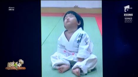 Smiley News - Neatza cu Răzvan și Dani. Copilul adormint. Ce a făcut în sala de sport