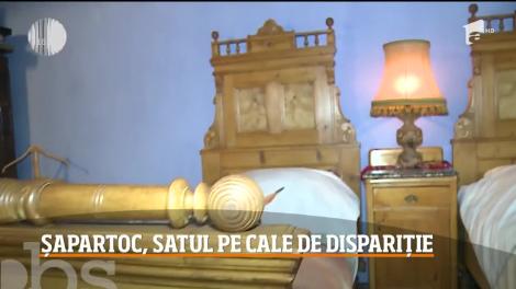 Șapartoc, satul pe cale de dispariție. Un cuplu de tineri vrea să dezvolte localitatea în care mai trăiesc doar 17 bătrâni