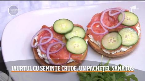 Iaurtul cu semințe crude, un pachețel sănătos pentru școlari