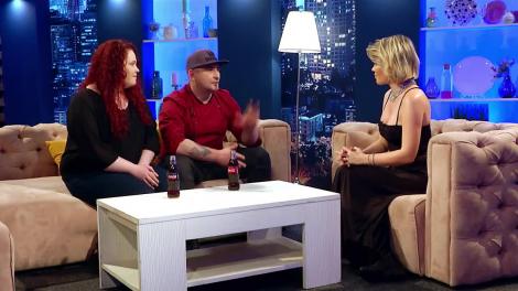 Chefi la cuţite. Victor Satmari a avut parte de o copilărie de coşmar: "Tata ne bătea fără motiv. A dat foc la casă din cauza alcoolului!"