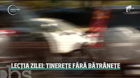 Curier pe bicicletă la 71 de ani. Bunicul face zilnic cel puţin 50 de kilometri pentru a duce mâncarea celor care o comandă prin telefon