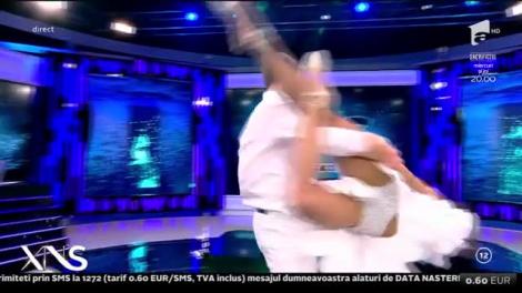 Xtra Night Show. Andreea Bălan cântă melodia Înger păzitor