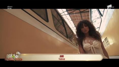Ami a făcut show în tramvai, alături de călători. Cum sună noua ei piesă cu care a făcut furori pe Internet