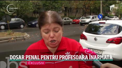 Profesoara acuzată că vine cu arma la cursuri nu mai are scăpare! Directorul unității de învățământ și părinții au depus plângeri penale