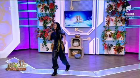 Neatza cu Răzvan şi Dani. Elena Ionescu revine cu piesa "Ce e dragostea?"