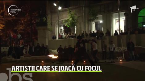 Spectacol incendiar în Timişoara. Zeci de artişti s-au jucat cu focul