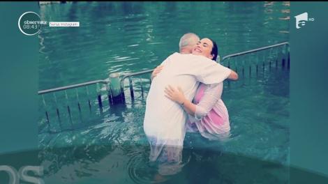 Demi Lovato, botezată în apele Iordanului