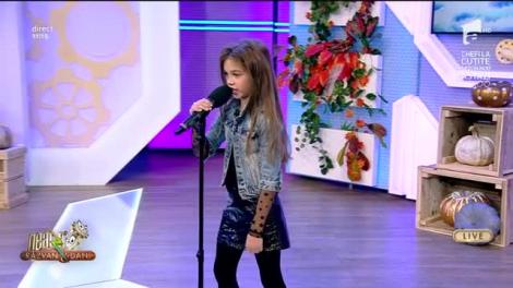 Moment de excepție la Neatza cu Răzvan și Dani. Rebecca Anghel cântă live melodia The best