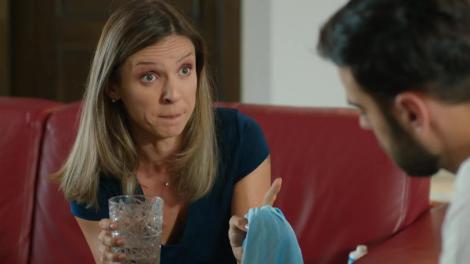 Sacrificiul, episodul 10. Ioana Popescu (Oana Cârmaciu) îi dă o palmă lui Lili Ionescu (Michaela Prosan)