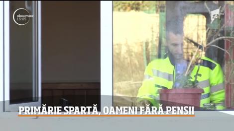 Pagubă de zeci de mii de lei la Primăria Băbana din judeţul Argeș. Sediul instituţiei a fost spart în miez de noapte