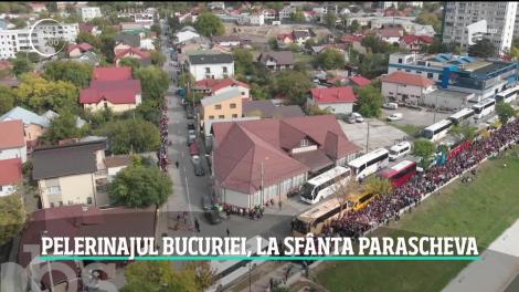 Record de pelerini la racla Sfintei Cuvioase Parascheva de la Iaşi