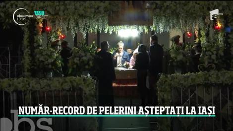 În direct pe Facebook, de la racla cu moaşte!