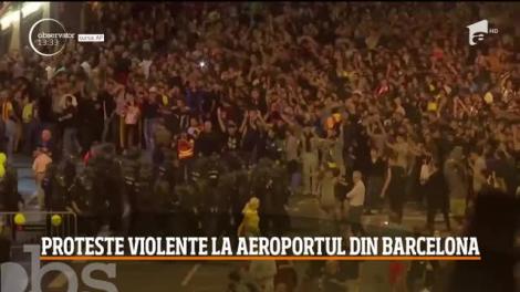 Proteste violente au izbucnit la Barcelona, după ce nouă lideri separatişti catalani au fost condamnaţi la pedepse grele de închisoare
