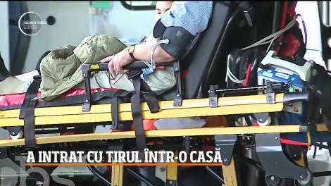 Accident şocant în Mureş! O femeie s-a trezit cu un TIR  în casă! Prin ce minune a supraviețuit. Atenție, imagini ce vă pot afecta emoțional! Video