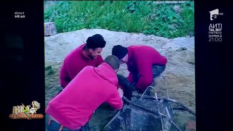 Smiley News - Neatza cu Răzvan și Dani. Pit stop ca-n Formula 1! În cât timp au schimbat roata unei roabe