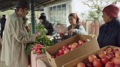 Serialul Mangalița, episodul 5. Inspectorul Corneliu vrea un zid între Mangalița și localitatea Cățeaua leșinată: De la lobodă ilegală se va ajunge la anarhie