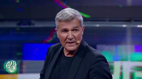 Teleshopping la Antitalent. Vrei să fii un artist celebru? Microfonul fermecat este soluția tuturor problemelor tale