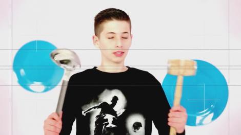 Natanael Toma, un adolescent învățat de mic cu greul: "La zece ani mă trezeam la ora patru dimineața să merg la stână la oi!"