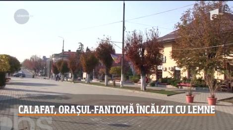 Locuitorii unui oraș din România se încălzesc cu lemne, ca la sat! Primarul: ”Mi-au spus că vorbesc despre OZN-uri, că sunt proiecte fantasmagorice”