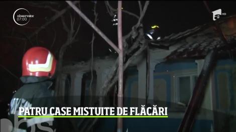 Incendiu devastator într-o localitate din judeţul Bacău. Patru case şi anexele gospodăreşti au fost mistuite de flăcări