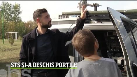 În 130 de ani de activitate, Serviciul de Telecomunicaţii Speciale şi-a deschis în premieră porţile