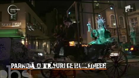 Paradă cu trăsuri de Halloween, în Londra