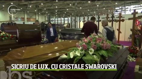 Târgul pompelor funebre de la Moscova. Care a fost cel mai... atractiv sicriu