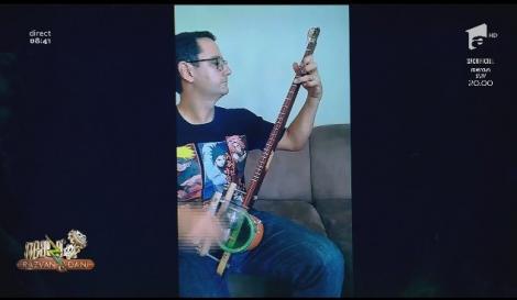 Smiley News - Neatza cu Răzvan și Dani. Instrumentul muzical făcut dintr-o undiță și mecanicul în ploaie