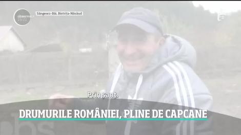 Stâlp de electricitate uitat în mijlocul intersecției