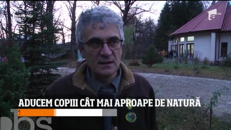În Parcul Vânători Neamţ a fost organizat un eveniment care îi învaţă pe toţi elevii cum să iubească tot mai mult natura şi cum să crească într-un mediu frumos