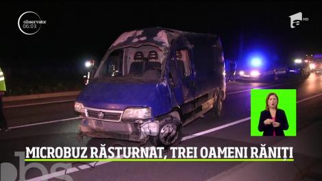 Un microbuz s-a răsturnat, aseară, în judeţul Vaslui! Şoferul ar fi încercat să evite un animal şi a pierdut controlul volanului