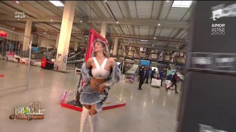 Neatza cu Răzvan și Dani. Nicole Cherry cântă piesa Doctore