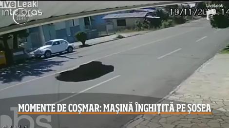 Maşina în care se aflau o femeie şi fetiţa ei în vârstă de 12 ani a fost înghiţită de un crater format pe o şosea din Brazilia