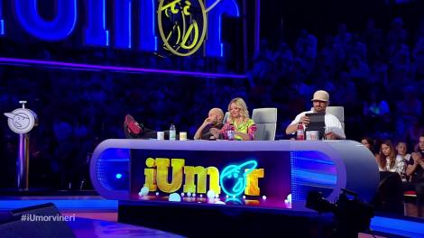 Bogdan Călin a impresionat juraţii de la iUmor cu o serie de glumiţe citite de pe telefonul mobil!