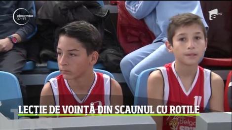 Lecție de voință din scaunul cu rotile. Aproape 120 de copii cu nevoi speciale au fost provocați la o competiție regională de baschet, în Oradea