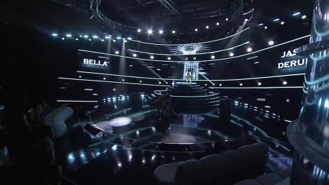 Te cunosc de undeva. Bella Santiago se transformă în Jason Derulo - "Talk Dirty"