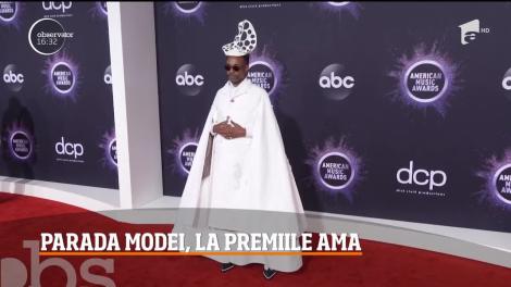 Ce au purtat vedetele pe covorul roşu de la Gala Premiilor Muzicii Americane