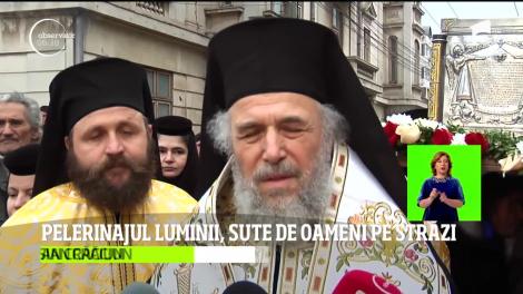 Pelerinajul luminii a început la Galați. Racla moaştelor Sfântului Grigorie Dascălul a fost adusă de la Mânăstirea Căldăruşan,iar oamenii au însoţit-o pe străzi