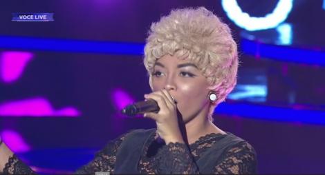 Te cunosc de undeva! Bella Santiago se transformă în Eta James - Purple rain