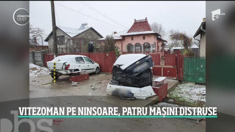 Impact violent, filmat pe o şosea din Dâmboviţa! Un bolid scăpat de sub control s-a învârtit de mai multe ori pe drum şi a provocat ciocniri în lanţ