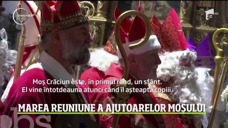 Marea reuniune a ajutoarelor lui Moș Crăciun, într-un orăşel din Bavaria