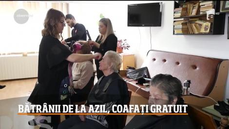 Bătrânii de la un azil din Alba Iulia au fost coafați gratuit de stilişti renumiţi din oraş