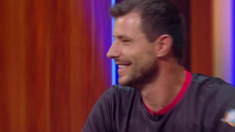 Chefi la Cuțite. Parașutiștii jurizează preparatele din cea de-a opta confruntare pe echipe