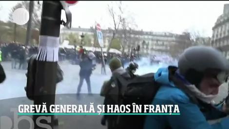 Zi tensionată în Franţa. Greva generală împotriva reformei pensiilor lui Emmanuel Macron a degenerat în violenţe